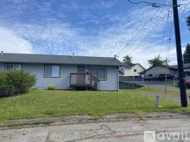 Main picture of 2774 Maple St