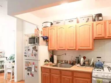 Main picture of 183 E Houston St