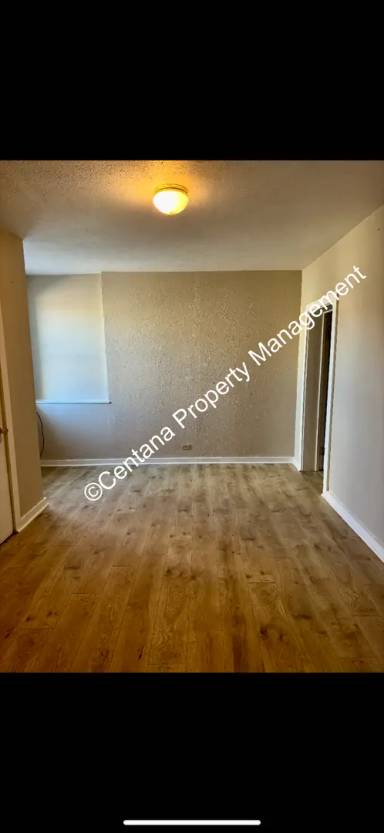 Main picture of 614 W Park St