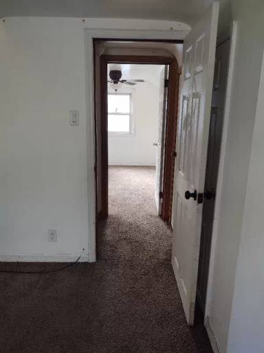 Main picture of 318 Holy Cross Rd
