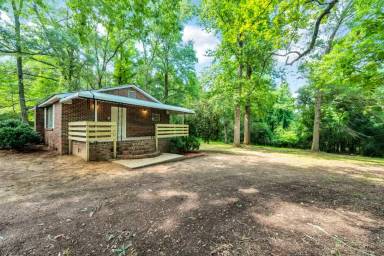 Main picture of 106 Joe Brackett Rd
