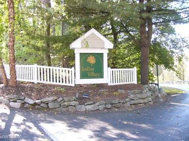 Main picture of 32 Harmon Dr