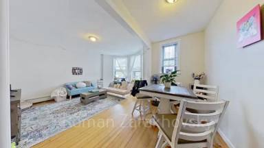 Main picture of 1928 - 1960 Beacon St