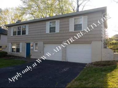 Main picture of 8716 Stark Ave