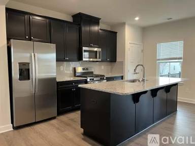Main picture of 9822 Oaklawn Blvd NW