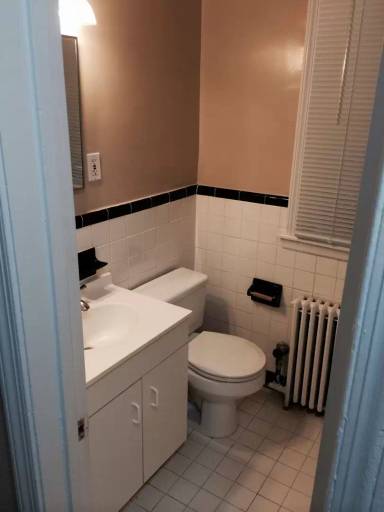 Main picture of 604 12th St NE