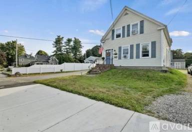 Main picture of 89 E Main St