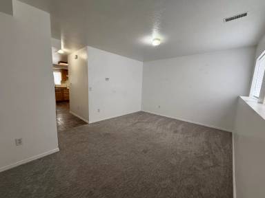 Main picture of 565 Opal St