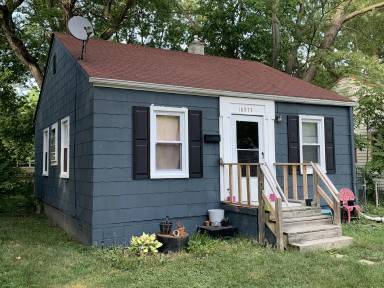 Main picture of 18997 Kingsville St