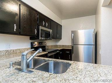 Main picture of 7932 Mission Center Ct