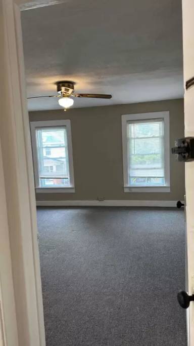 Main picture of 823 Putnam St