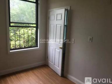 Main picture of 614 Massachusetts Ave