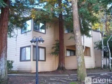 Main picture of Highland Condominiums