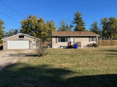 Main picture of 3836 W Division St