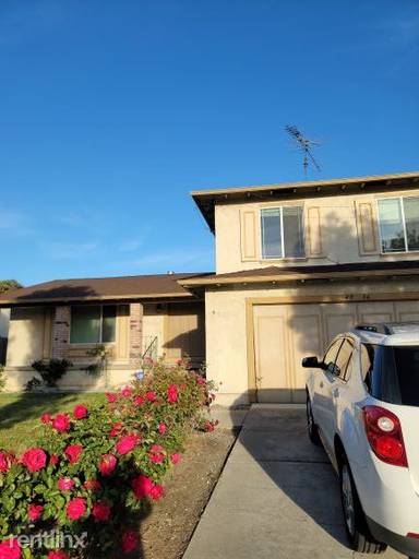 Main picture of 4936 New World Dr