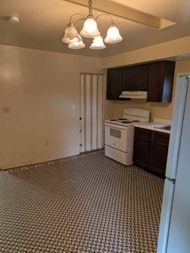 Main picture of 518 N Main Ave