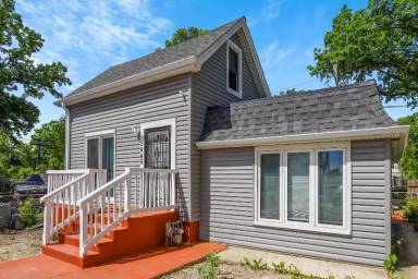 Main picture of 2446 1st Ave