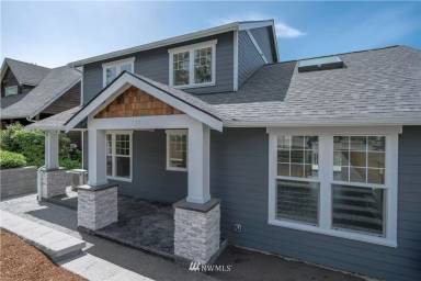 Main picture of 116 42nd St