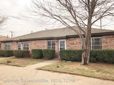 Main picture of 2121 S Loop 289