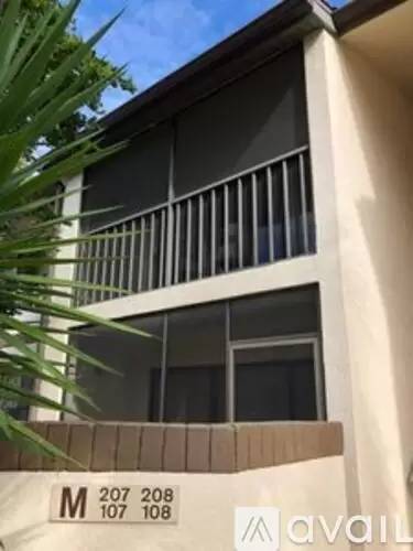 Main picture of Oaks III Condominium