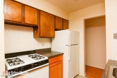 Main picture of 530 W Aldine Ave