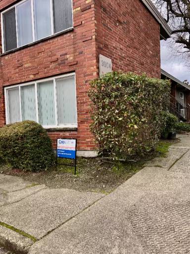 Main picture of 3604 NE 73rd Pl