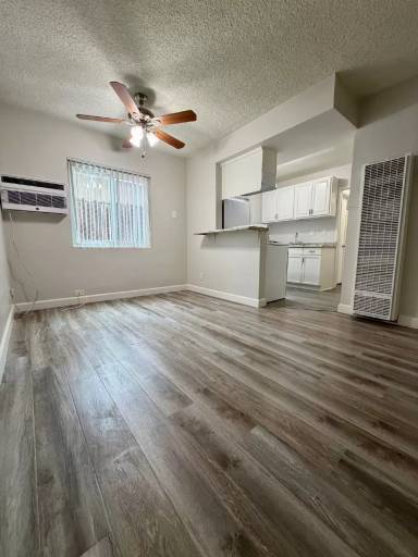 Main picture of 12414 Dunrobin Ave