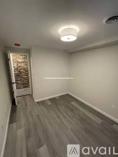 Main picture of 204 Endicott St