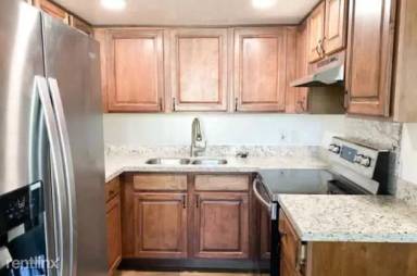 Main picture of 6 E Hill Drive Apartments