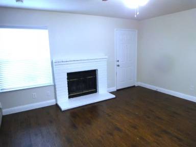 Main picture of 9149 Newhall Dr