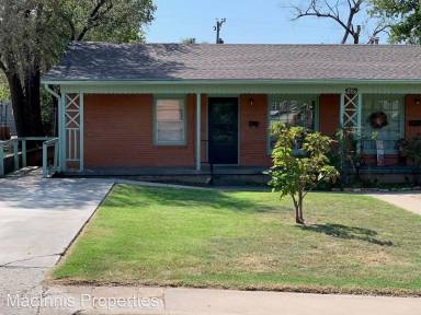 Main picture of 4229 SW 2nd Ave