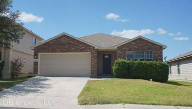 Main picture of 907 Magnolia Bnd