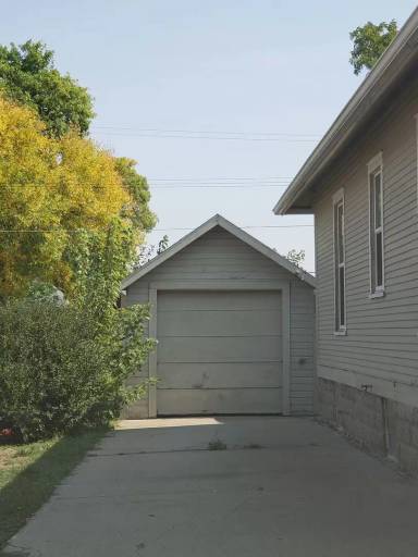 Main picture of 1109 S 3rd St