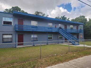 Main picture of 1028 W South St