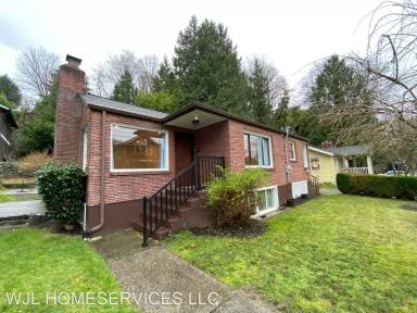 Main picture of 2541 Mayfair Ave N