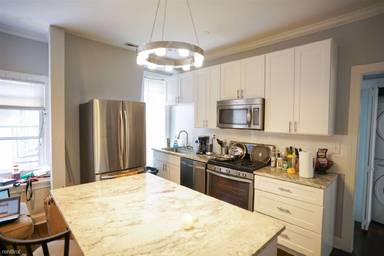 Main picture of 509 W Wrightwood Ave