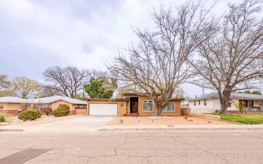 Main picture of 444 Sierra Dr SE