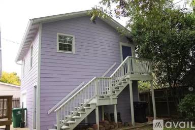 Main picture of 319 Moody St