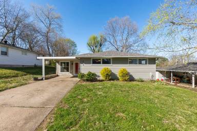 Main picture of 608 Oak St