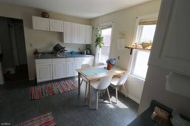 Main picture of 10 Pearson Ave