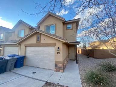 Main picture of 1000 E Bluff View Dr