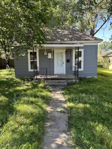 Main picture of 928 Pacific Ave