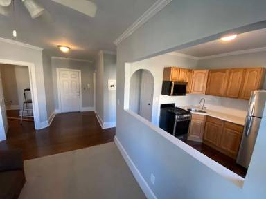 Main picture of 62 E Main St