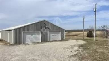 Main picture of 1124 Highway DD
