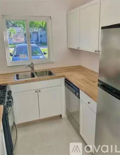 Main picture of 1204 N 24th Ave