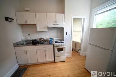Main picture of 28 Academy Hill Rd