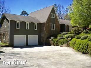 Main picture of 744 Azalea Dr