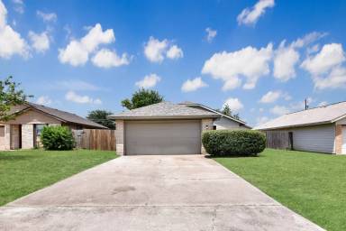 Main picture of 2205 Creekwood Dr
