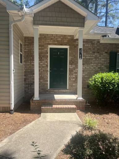 Main picture of 200 Holly Pines Dr