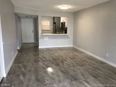 Main picture of Miramar Club Condo